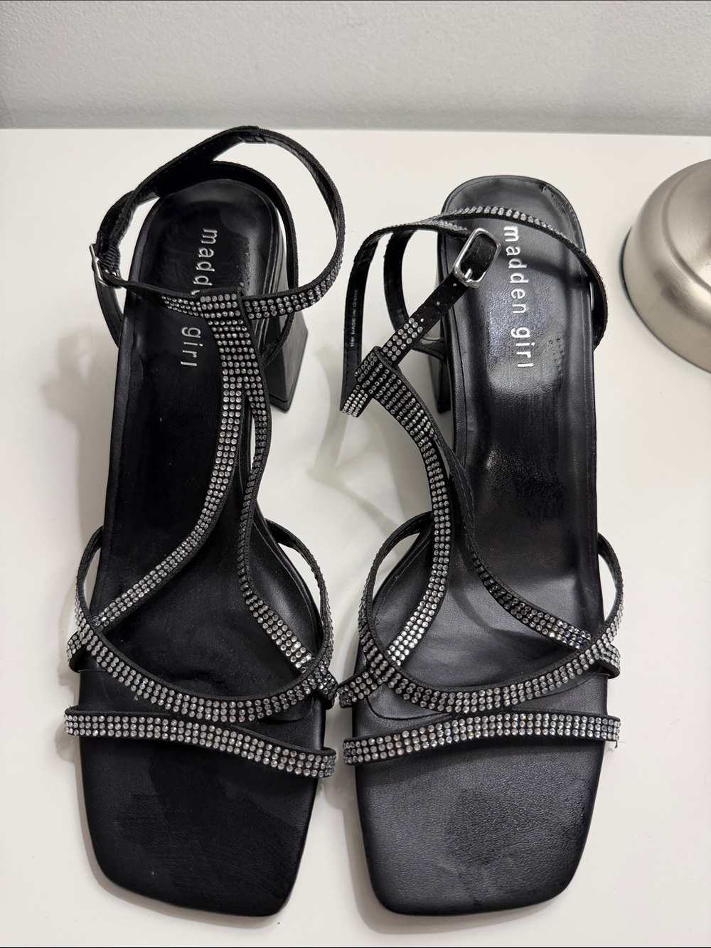 Madden Girl Black Rhinestone Strappy Block Heel Sandals SZ 10
